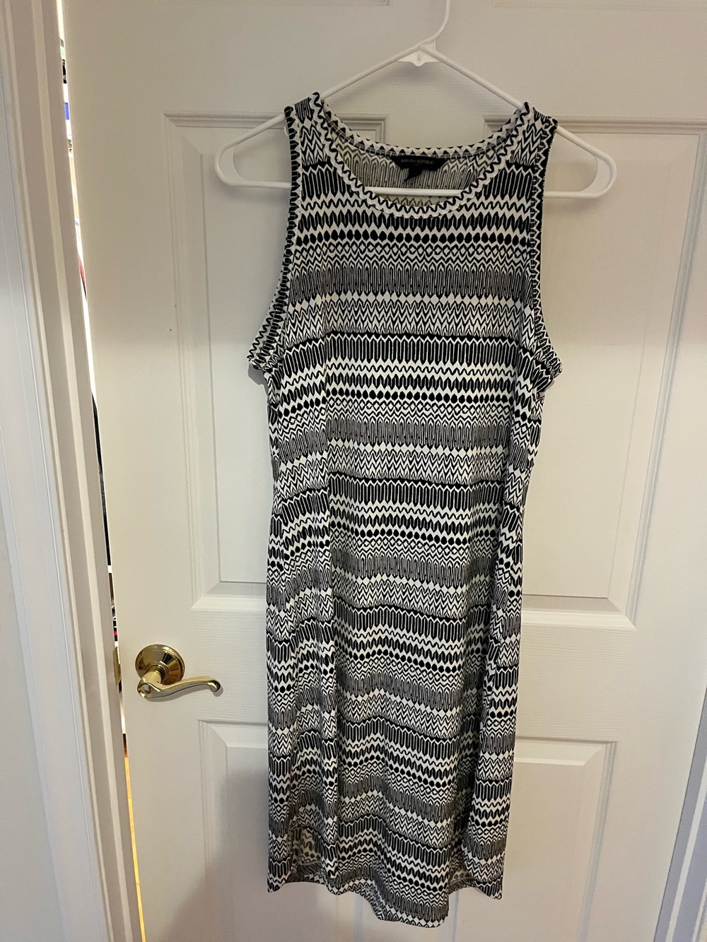 Banana Republic Sleeveless Midi Dress (Size M)